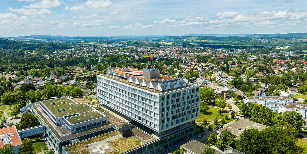 Kantonsspital Frauenfeld Gesamtansicht mit Stadt